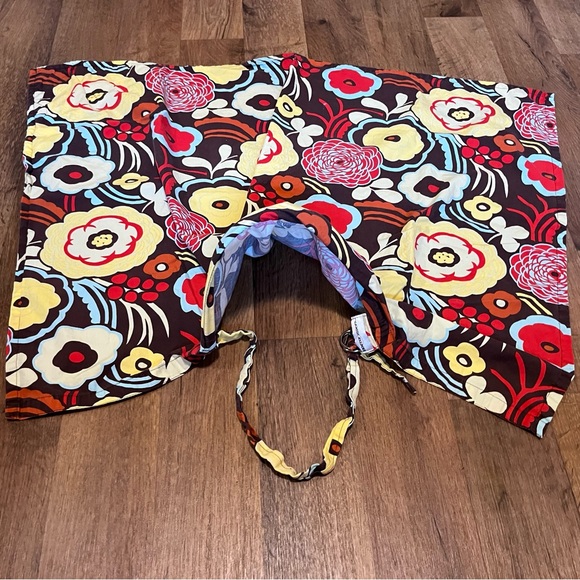 Nursing Cover - Picture 2 of 5